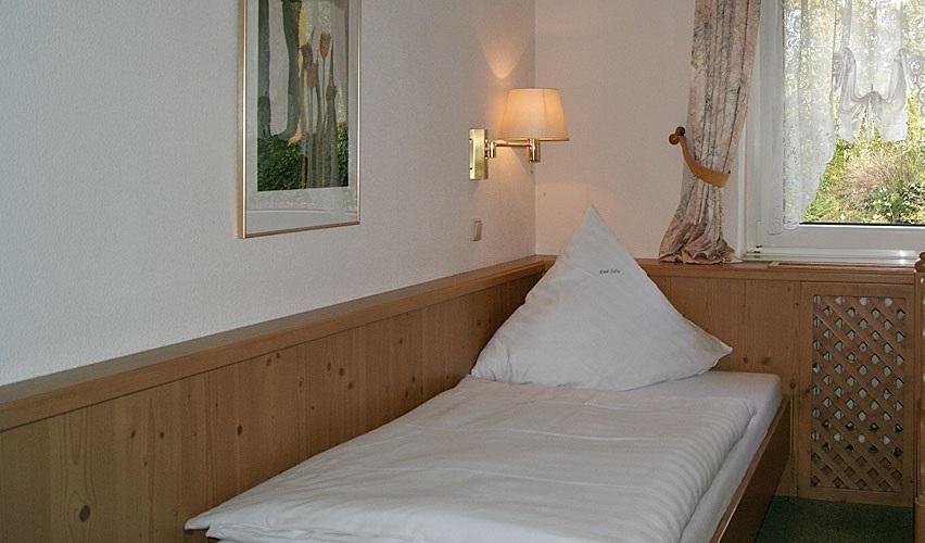 Hotel Keller クロイツタール エクステリア 写真